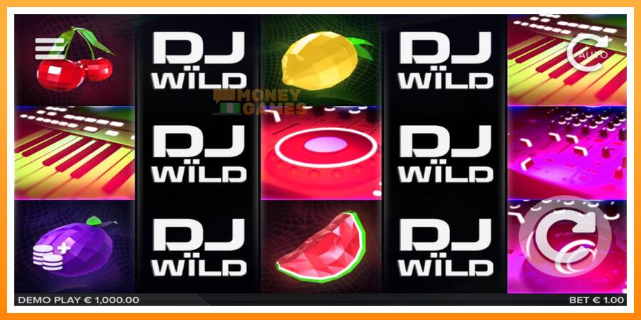 ลองสัมผัสเครื่องดูครับ DJ Wild, รูปภาพ 1: เล่นเพื่อเงิน