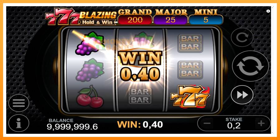 ลองสัมผัสเครื่องดูครับ 777 Blazing Hold & Win, รูปภาพ 2: เล่นเพื่อเงิน