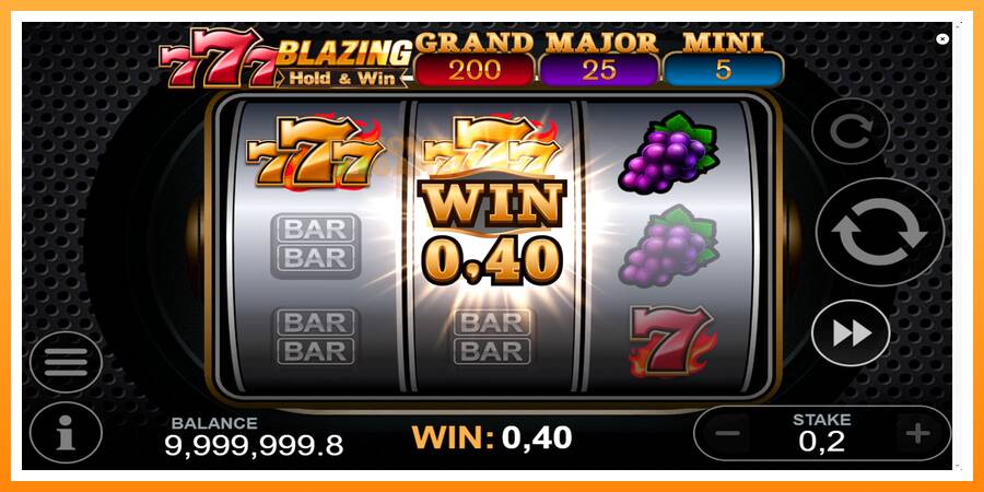 ลองสัมผัสเครื่องดูครับ 777 Blazing Hold & Win, รูปภาพ 3: เล่นเพื่อเงิน